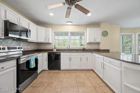 1316 Fairbanks Court Jacksonville NC 28546