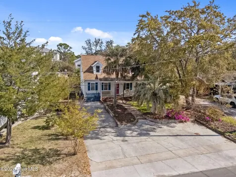 812 Monroe Avenue Carolina Beach NC 28428