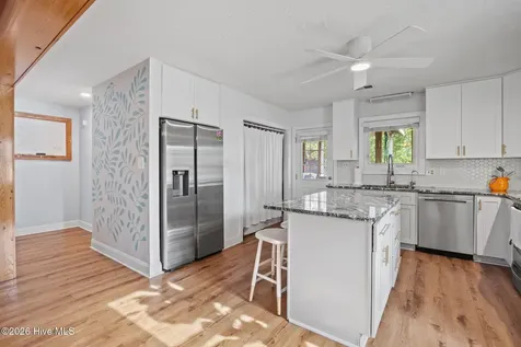 812 Monroe Avenue Carolina Beach NC 28428