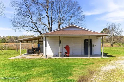 10771 Us Hwy 117 N Willard NC 28478