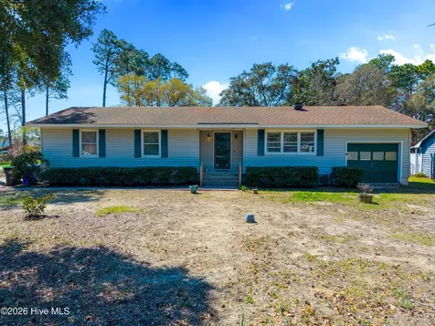 139 Stuart Avenue Southport NC 28461