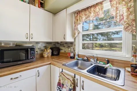 139 Stuart Avenue Southport NC 28461