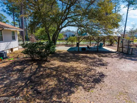 139 Stuart Avenue Southport NC 28461