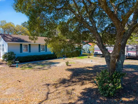 139 Stuart Avenue Southport NC 28461