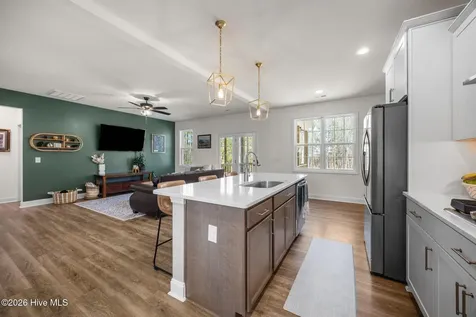 809 Twin Leaf Court Cameron NC 28326