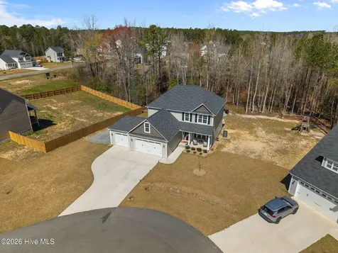 809 Twin Leaf Court Cameron NC 28326