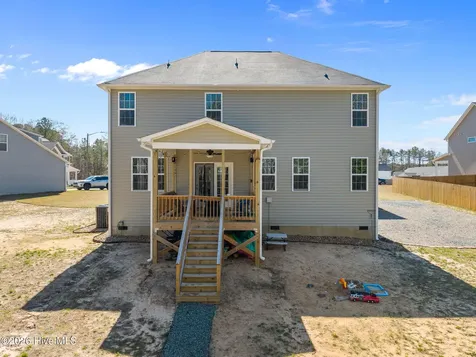 809 Twin Leaf Court Cameron NC 28326