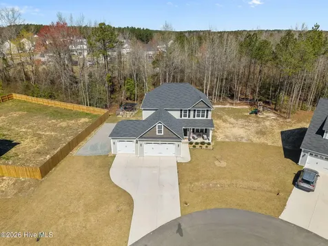 809 Twin Leaf Court Cameron NC 28326