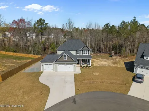 809 Twin Leaf Court Cameron NC 28326