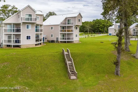 89 Country Club Drive Minnesott Beach NC 28510