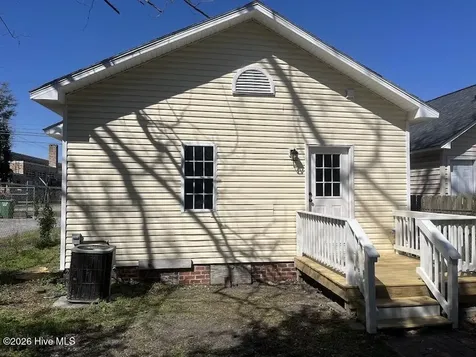 1312 Dock Street Wilmington NC 28401