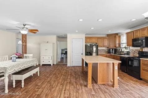 174 Sanders Drive Hubert NC 28539