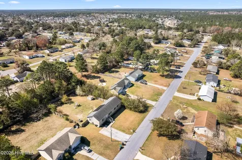 174 Sanders Drive Hubert NC 28539