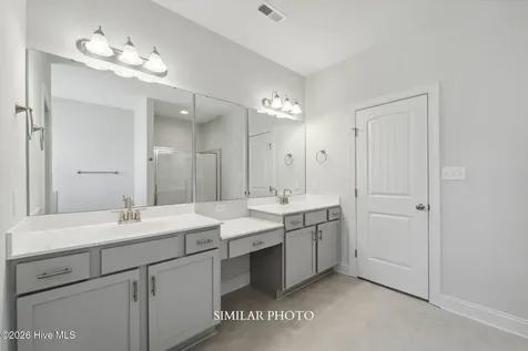 608 Barlowe Lane Jacksonville NC 28546