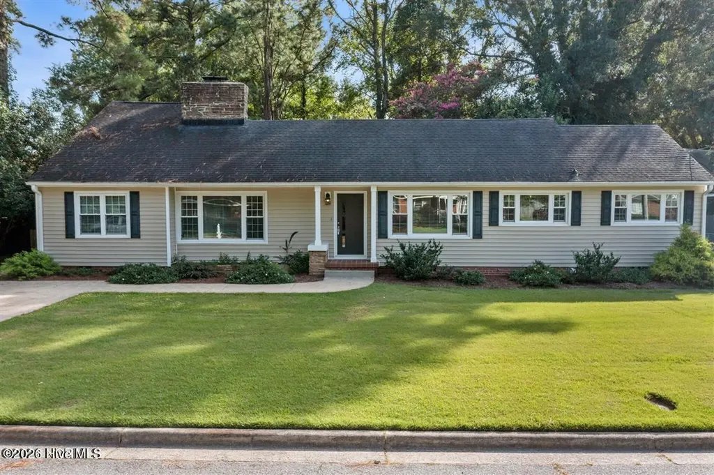 1104 N Overlook Drive Greenville NC 27858