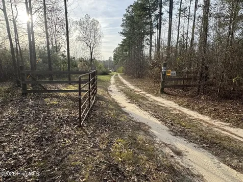 8521 Johns Mill Road Maxton NC 28364