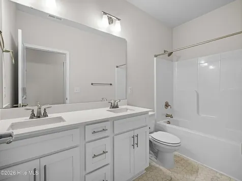 713 Greenwich Place Richlands NC 28574