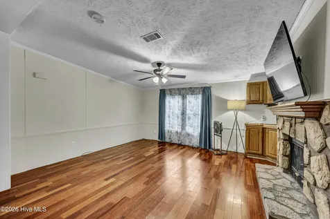 2109 E Lake Shore Drive Wilmington NC 28401