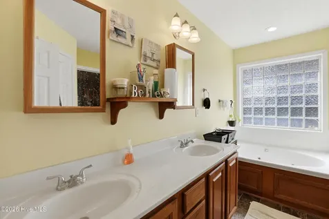 102 Corolla Court Jacksonville NC 28546