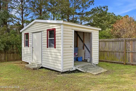 102 Corolla Court Jacksonville NC 28546