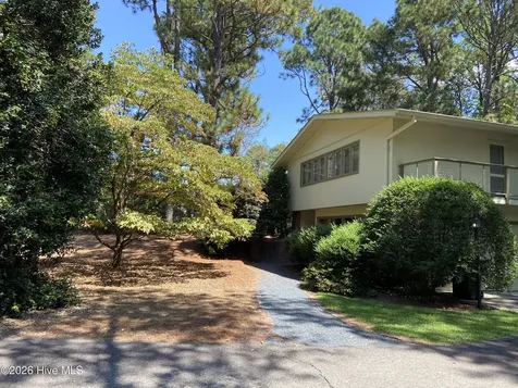 957 Sandavis Road Southern Pines NC 28387