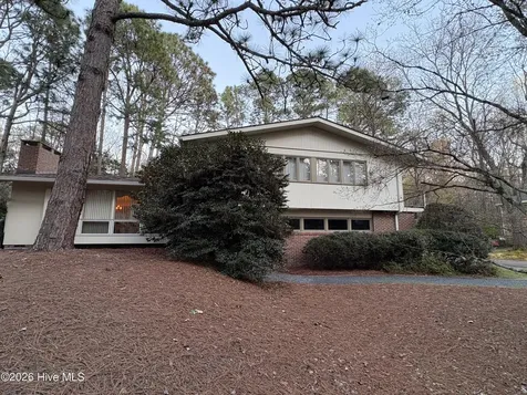957 Sandavis Road Southern Pines NC 28387