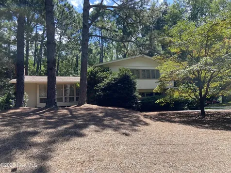 957 Sandavis Road Southern Pines NC 28387