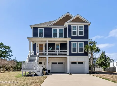 8124 Lakeview Drive Wilmington NC 28412