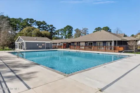 8124 Lakeview Drive Wilmington NC 28412