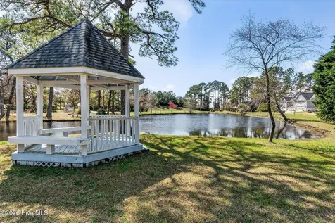 8124 Lakeview Drive Wilmington NC 28412