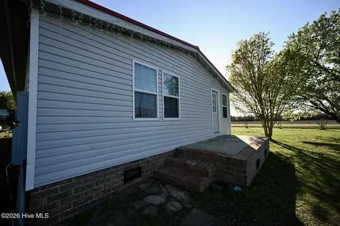 8773 Garland Highway Clinton NC 28328