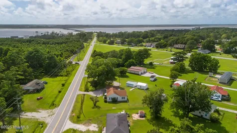 385 Hwy 70 Bettie Beaufort NC 28516