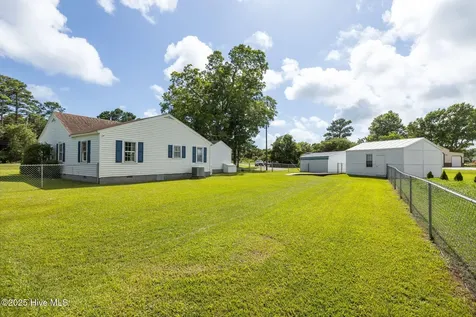 385 Hwy 70 Bettie Beaufort NC 28516