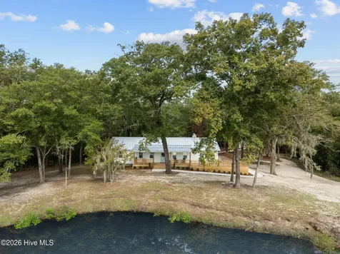 360 Fontanel Lake Drive Burgaw NC 28425