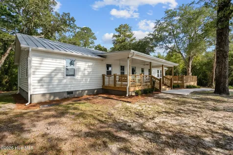 360 Fontanel Lake Drive Burgaw NC 28425