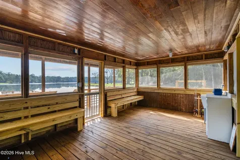 360 Fontanel Lake Drive Burgaw NC 28425