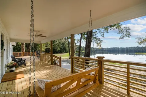 360 Fontanel Lake Drive Burgaw NC 28425
