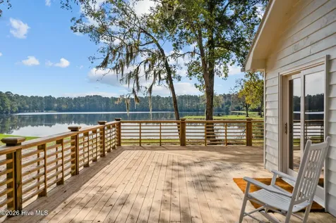 360 Fontanel Lake Drive Burgaw NC 28425