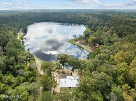 360 Fontanel Lake Drive Burgaw NC 28425