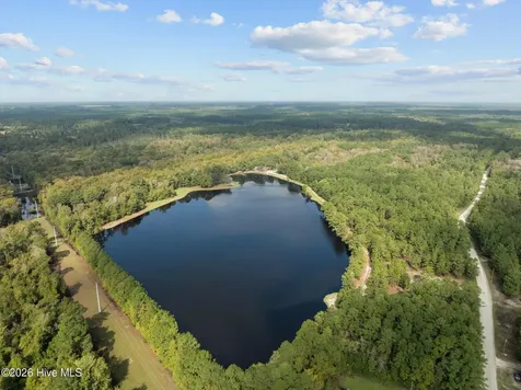 360 Fontanel Lake Drive Burgaw NC 28425
