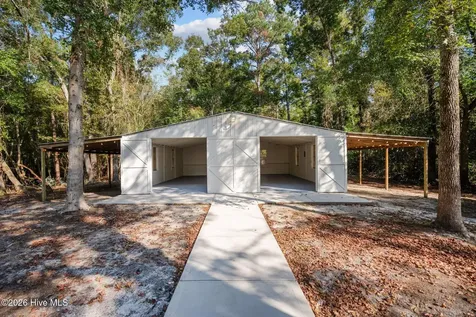 360 Fontanel Lake Drive Burgaw NC 28425