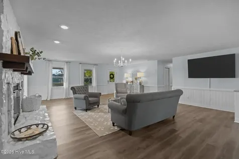 360 Fontanel Lake Drive Burgaw NC 28425