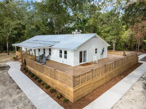 360 Fontanel Lake Drive Burgaw NC 28425