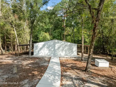 360 Fontanel Lake Drive Burgaw NC 28425