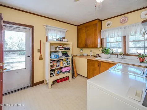 60 Callahan Road Orrum NC 28369