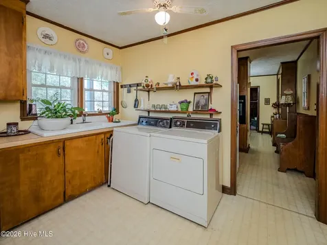60 Callahan Road Orrum NC 28369