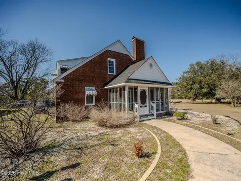 60 Callahan Road Orrum NC 28369