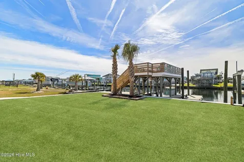 9105 W 9th Street Surf City NC 28445