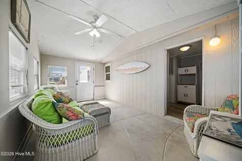 9105 W 9th Street Surf City NC 28445