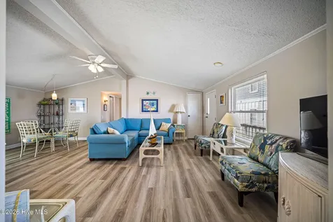 9105 W 9th Street Surf City NC 28445